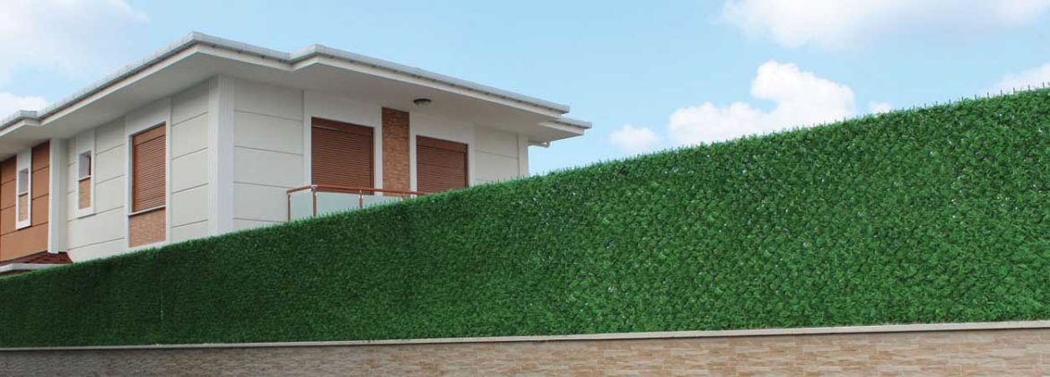 Distinctive Features of Artificial Grass Fence Panels